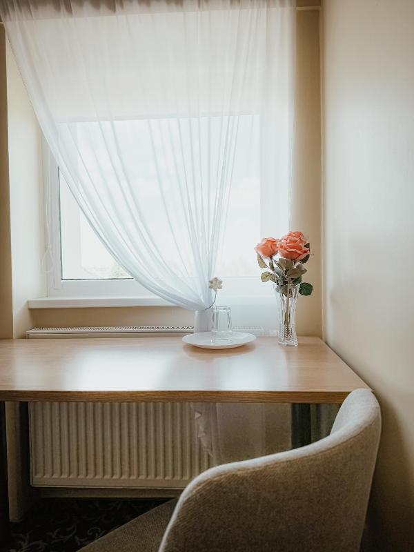 Single Room image 4