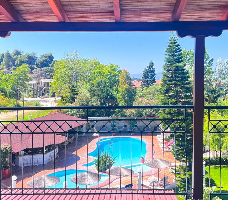 Double or Twin Room with Pool View image 3