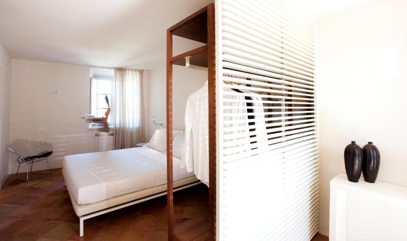 Deluxe Room with Spa Access image 3