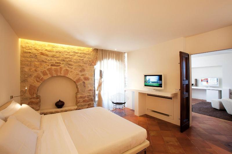Privilege Suite with Spa Access  image 3