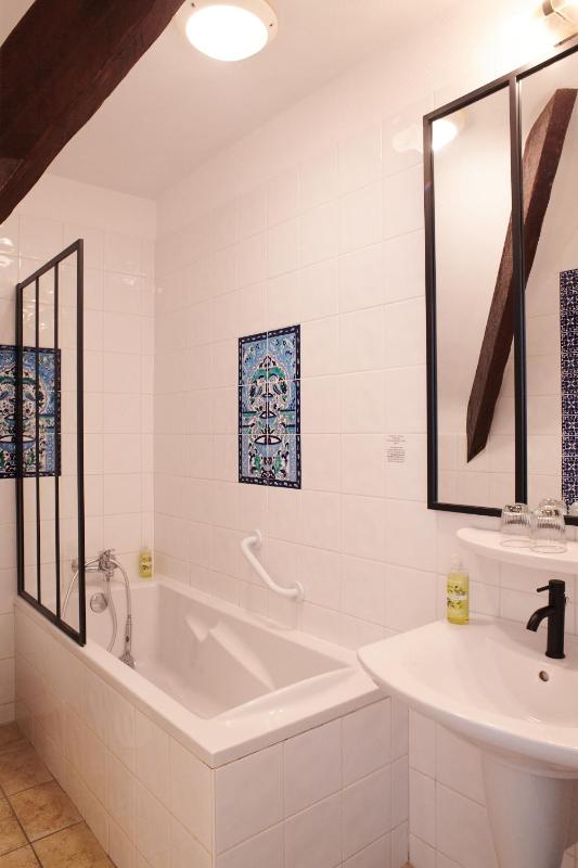 First Floor Double Room with Sea View image 4