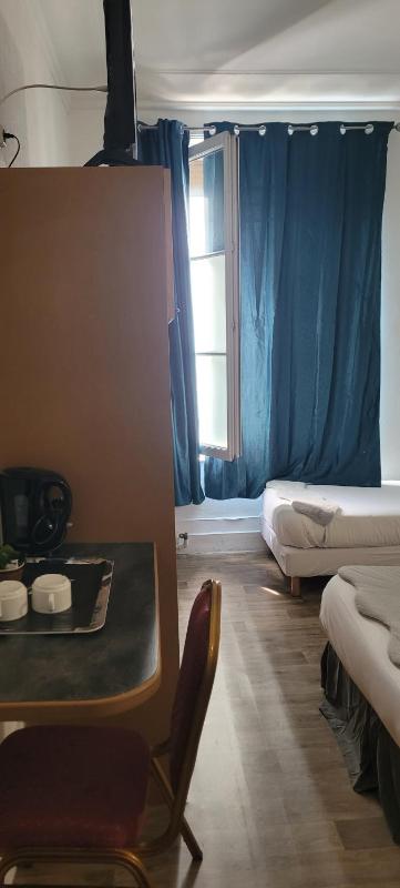 Hôtel Central Anzac Amiens Gare - image 6