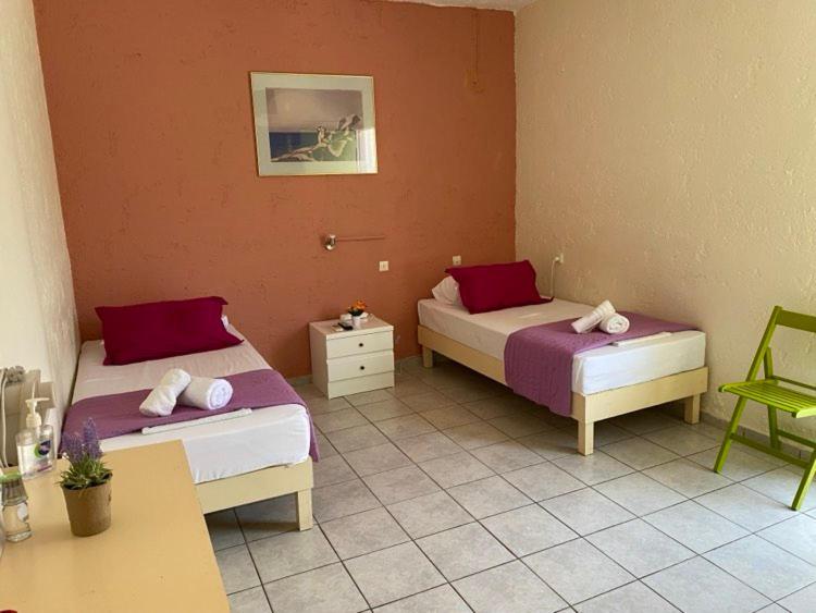 Twin Room with Balcony image 1