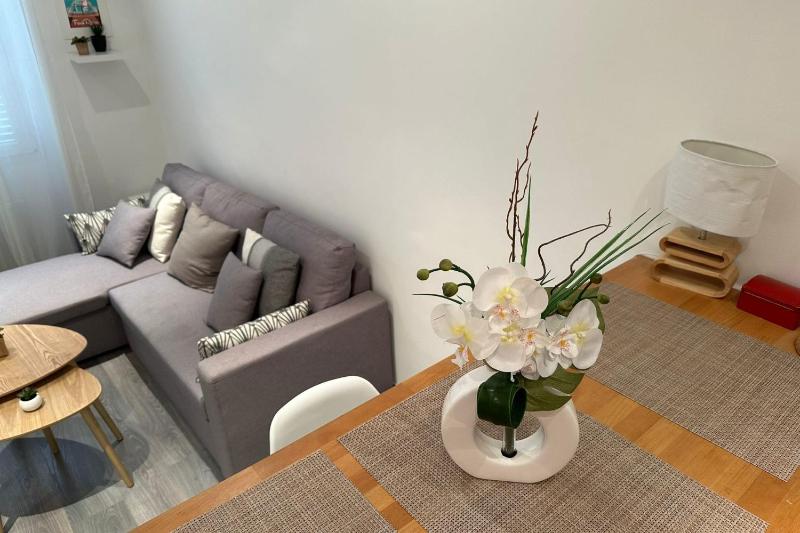 Charming T2 in the heart of city center - image 22