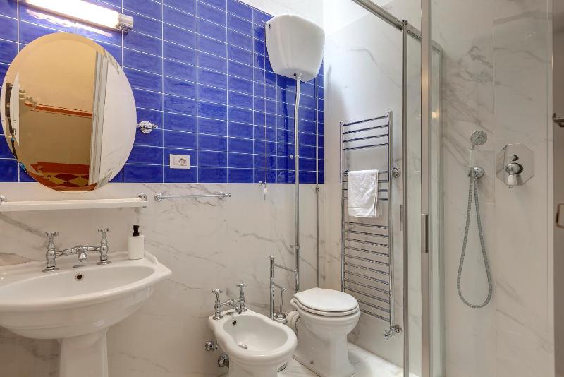 Tintori Luxury Palace by Mamo Florence - image 10