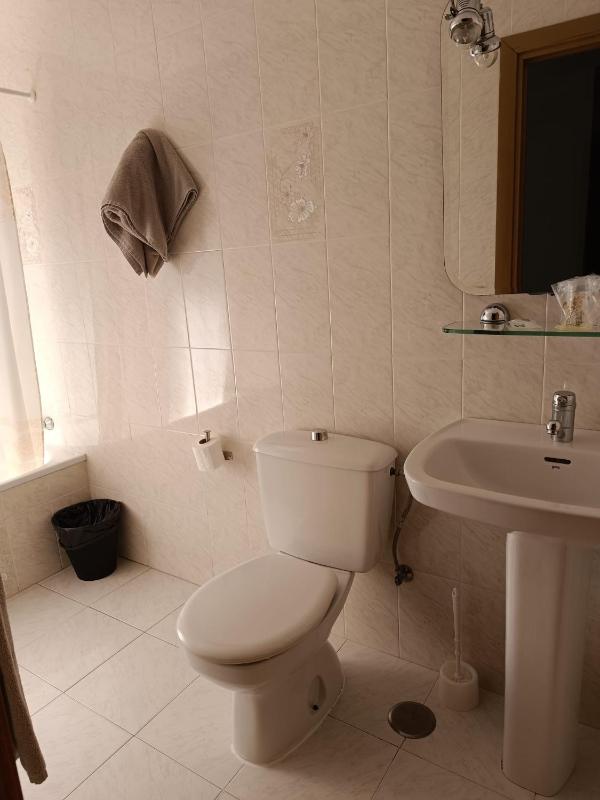 Single Room image 4
