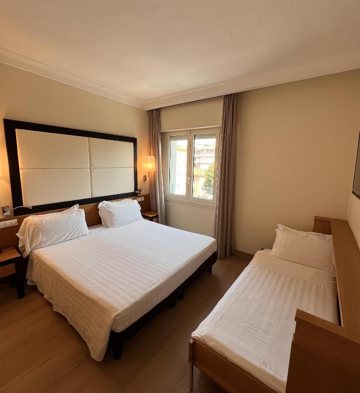 Triple Room image 4