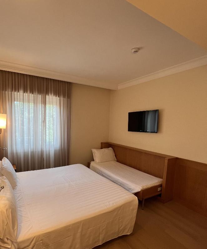 Triple Room image 3