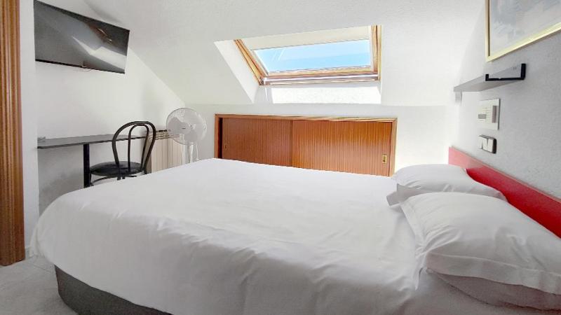 Double Room image 1