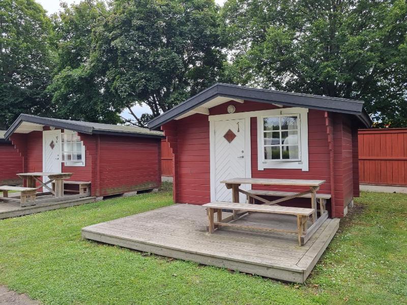 Economy Cottage (4 Adults) image 1