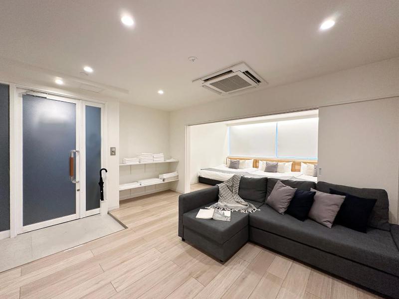 b hotel Nikke - Spacious Apt for 12Ppl Very Good Location - image 8