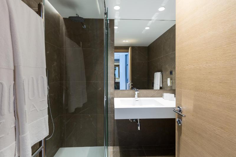 Deluxe Double Room with Free Wellness image 4