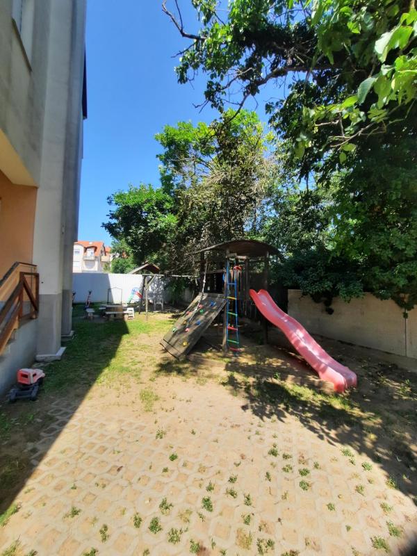 Zöld Béka Apartmanok Kölcsey II - image 8