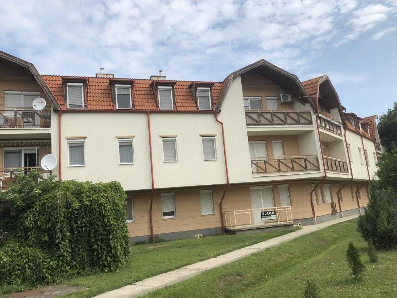 Zöld Béka Apartmanok Kölcsey II - image 6