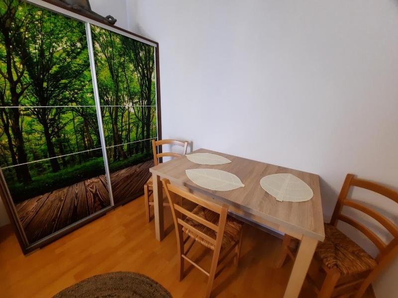 Zöld Béka Apartmanok Kölcsey II - image 19