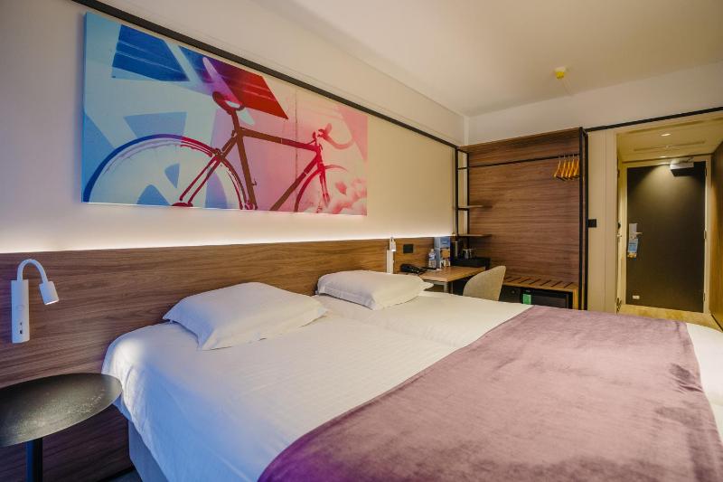 Ostend Hotel - image 34