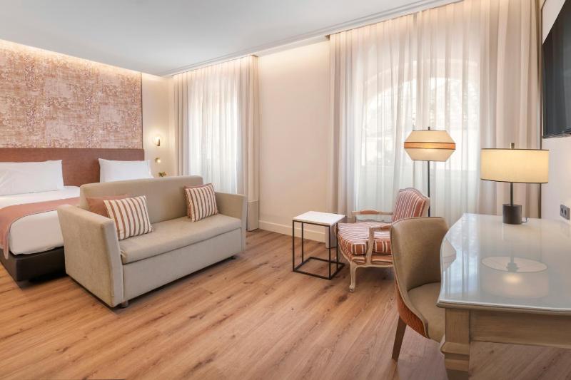 Triple Room image 4
