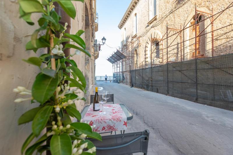 Casa Ariadne by Ortigia Apartments - image 12