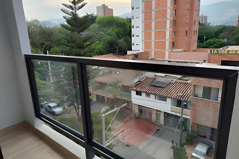 Acogedor Loft en la floresta cerca al metro - image 14