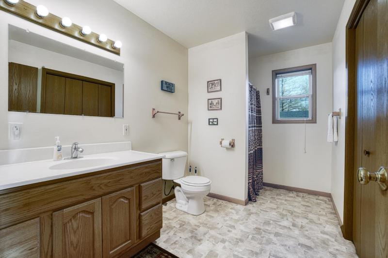 Three-Bedroom Suite image 4