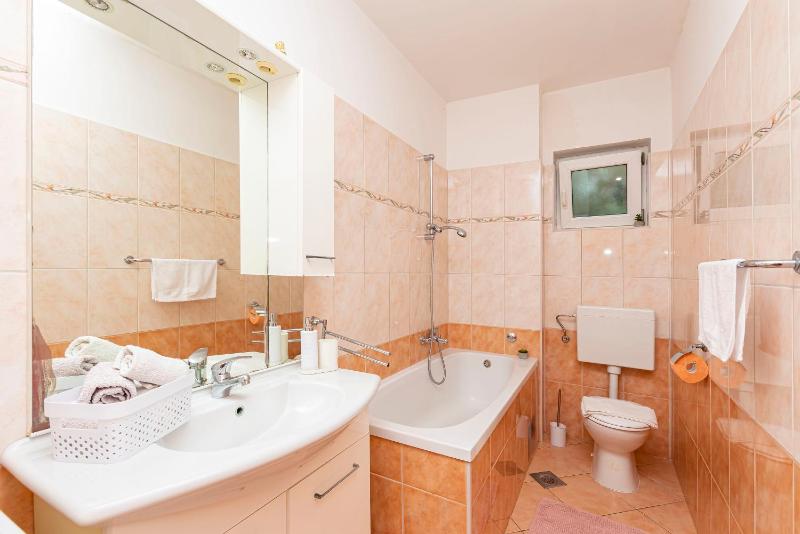 Apartment Duce beach - image 21