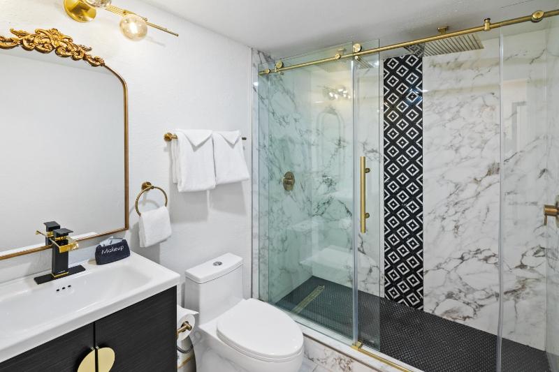 King Room - Disability Access image 2