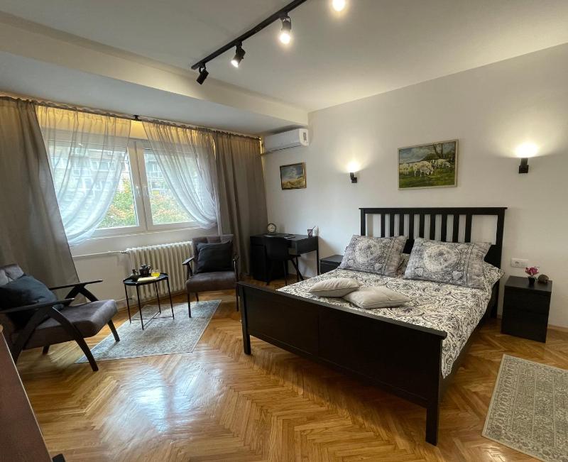 Boulevard 63 Apartment - Na 200 metara od BELE PARKING ZONE - image 1