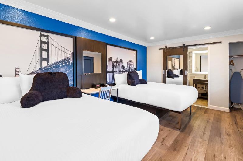 Double Room with Two Double Beds - Non-Smoking image 1