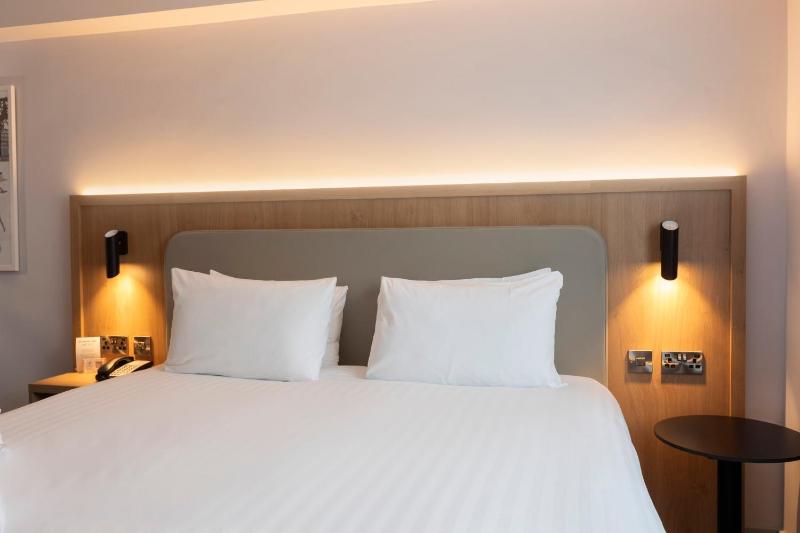 Premium Double Room image 4