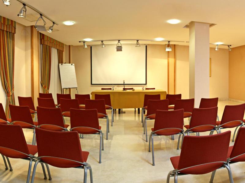 Hotel Sercotel Tres Luces - image 15