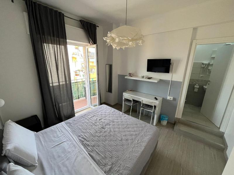 Double or Twin Room image 2