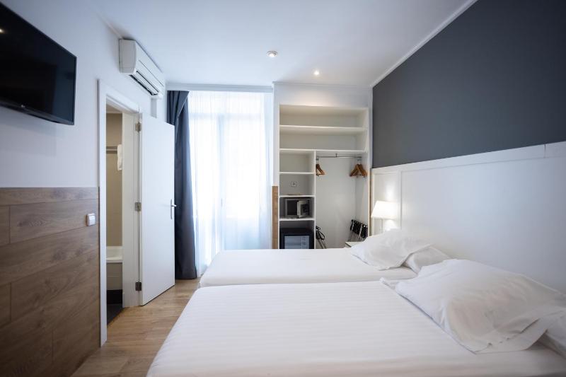 Standard  Room image 3