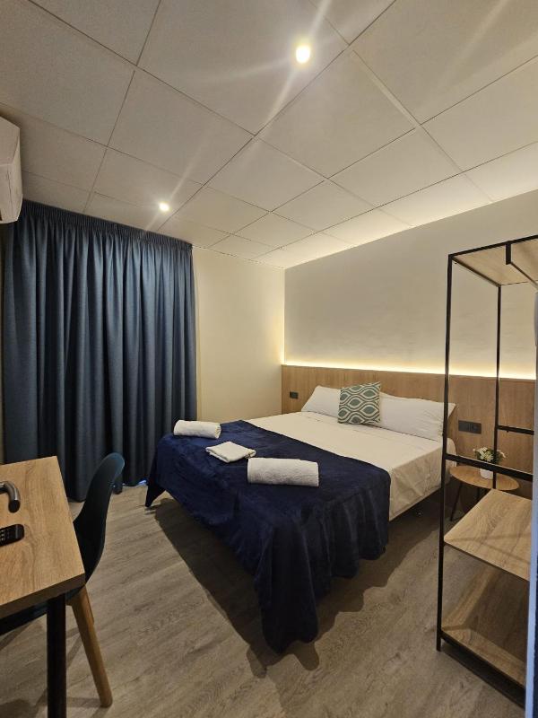Double Room with Sea View image 1