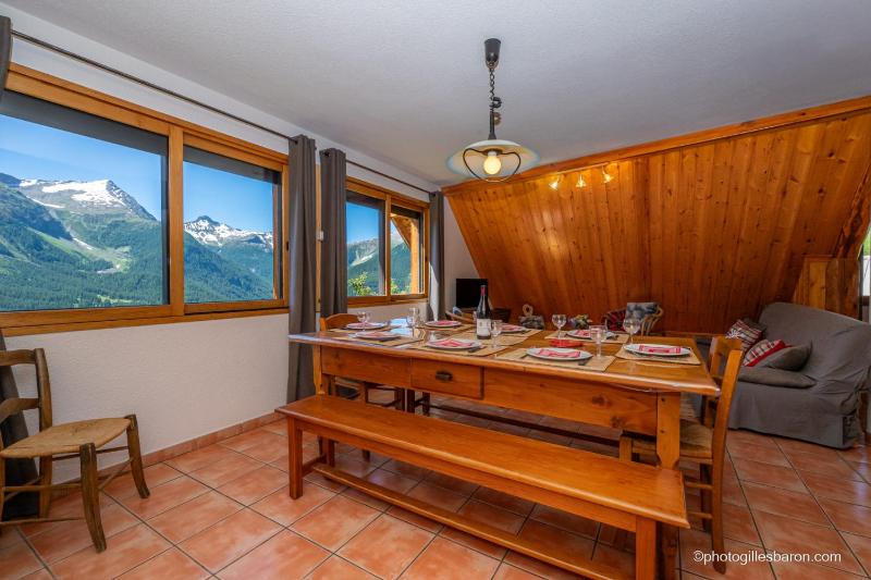 Three-Bedroom Apartment image 4