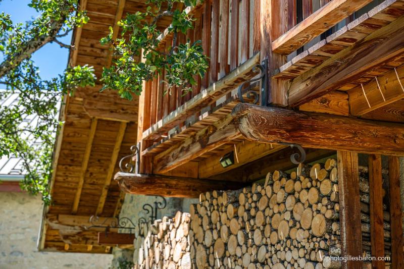 Three-Bedroom Apartment with Terrace image 4
