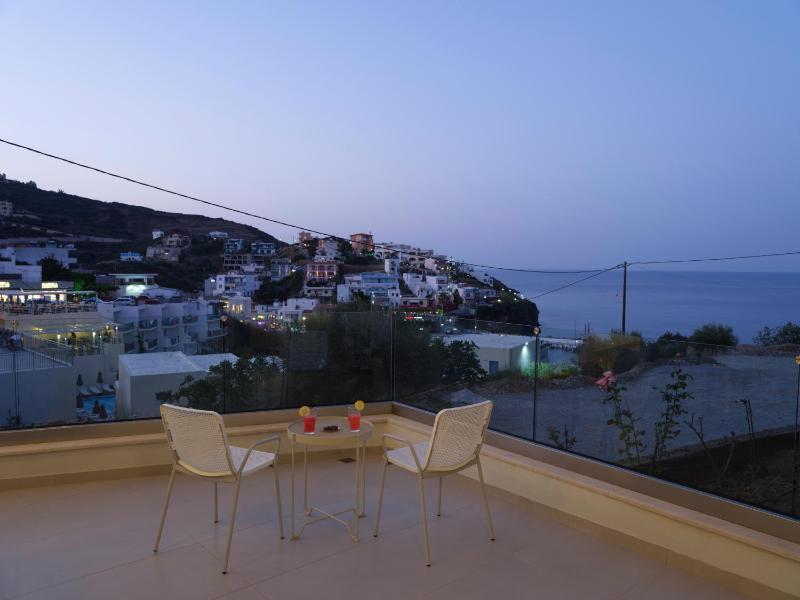 Golden Luxury Suites - image 3