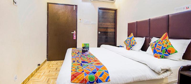 Hotel Deepak Residency - image 2