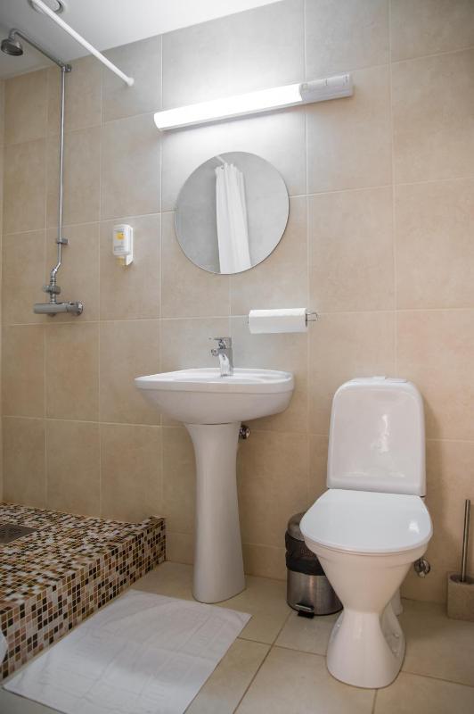 Twin Room with Sofa and Private Bathroom image 2