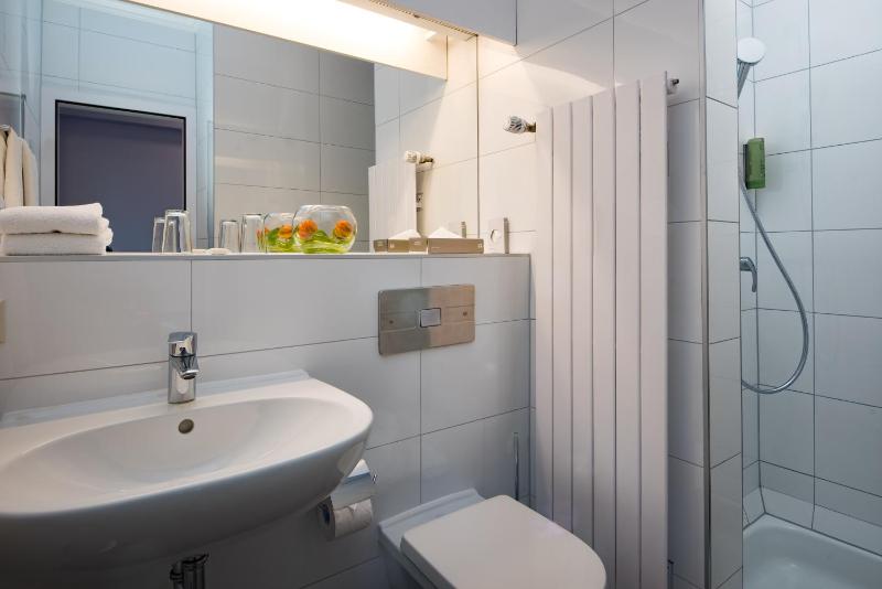 Single Room image 2
