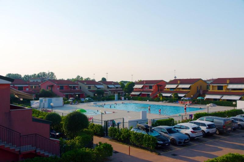 Aqua Marina Aparthotel - Market & Restaurant - image 8