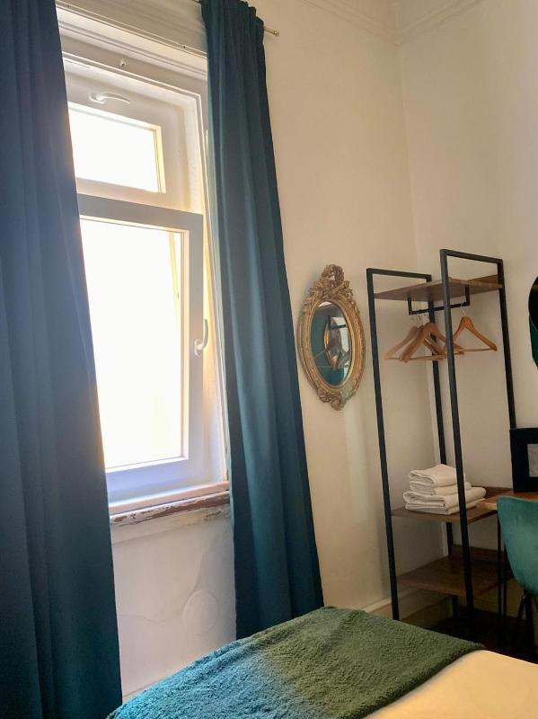 Double Room image 3