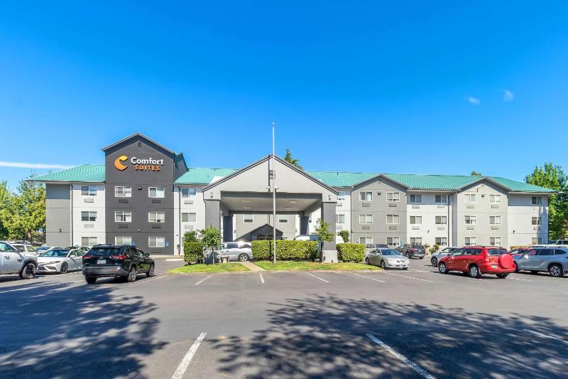 Comfort Suites Portland Airport - image 32