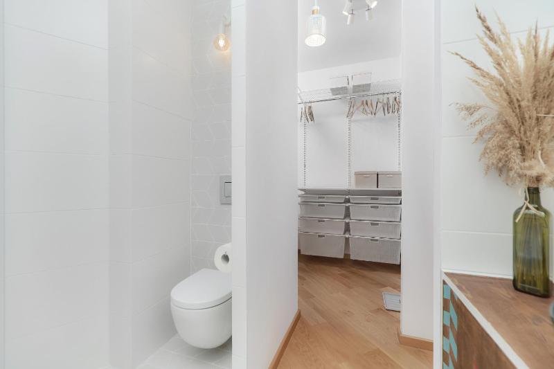 Two Level Apartment 2WATERS by Noclegi Renters - image 28