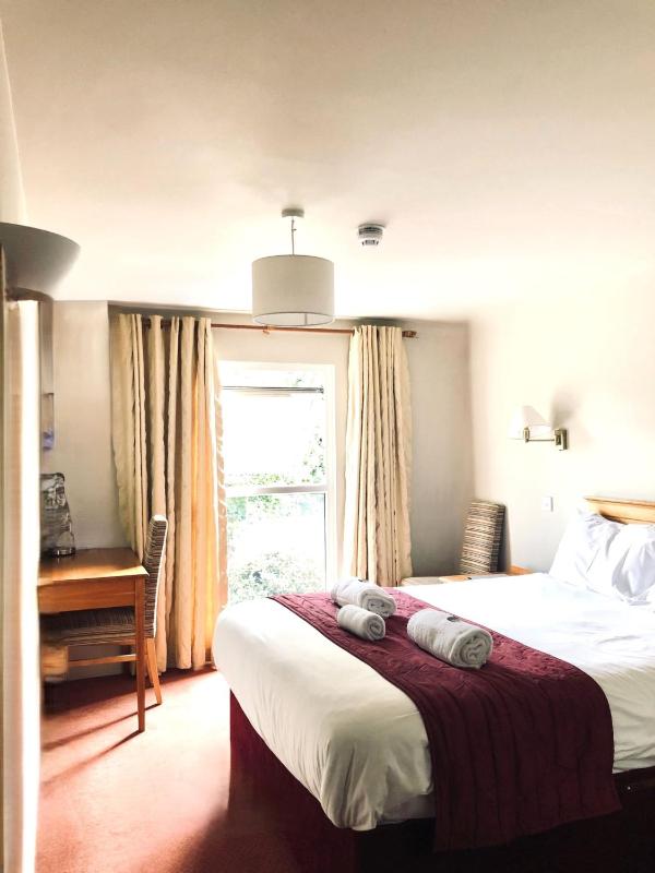 Double Room image 4