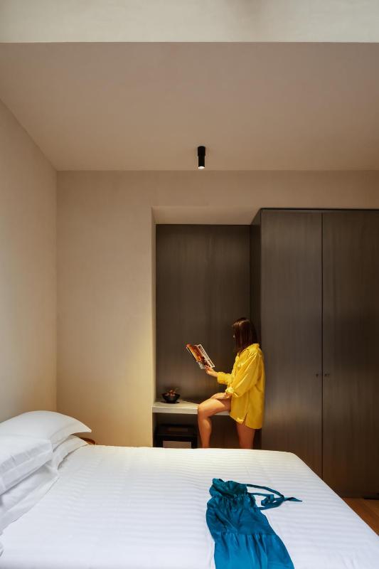 C10 Boutique Hotel - image 9