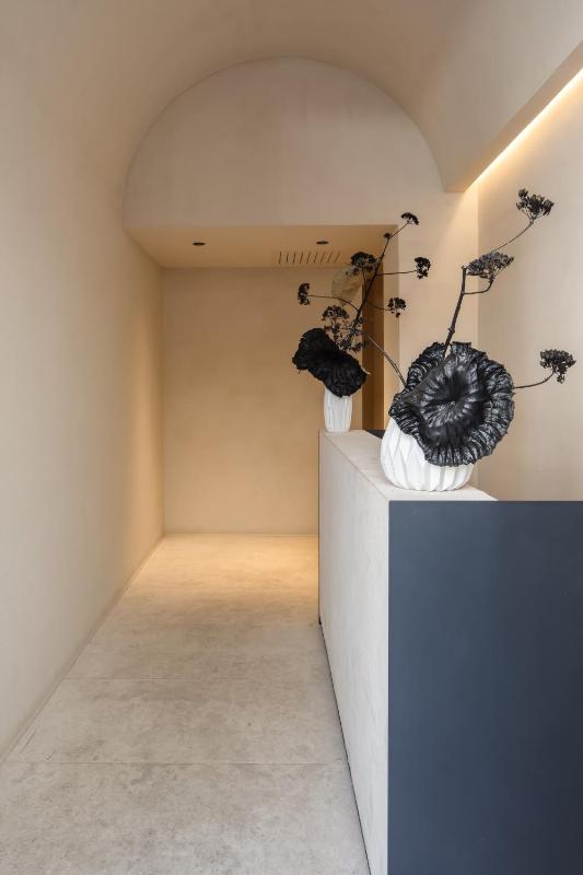 C10 Boutique Hotel - image 8