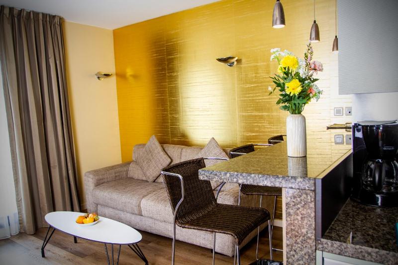 Two-Bedroom and Living Room with Sofa bed Apartment  image 3