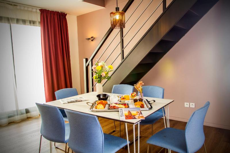 Duplex Apartment Two Bedrooms image 1