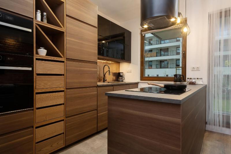LUX Unique Rzeczypospolitej Apartment with Parking by Renters Prestige - image 9
