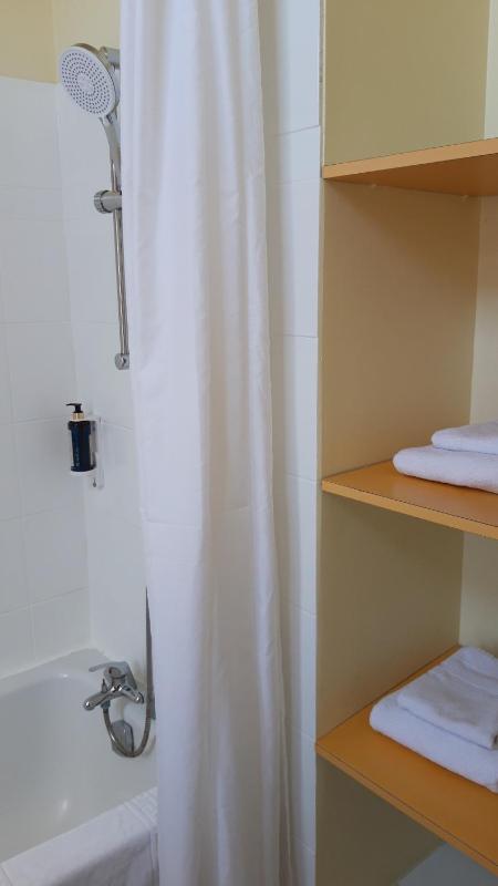 Superior Twin Room image 4